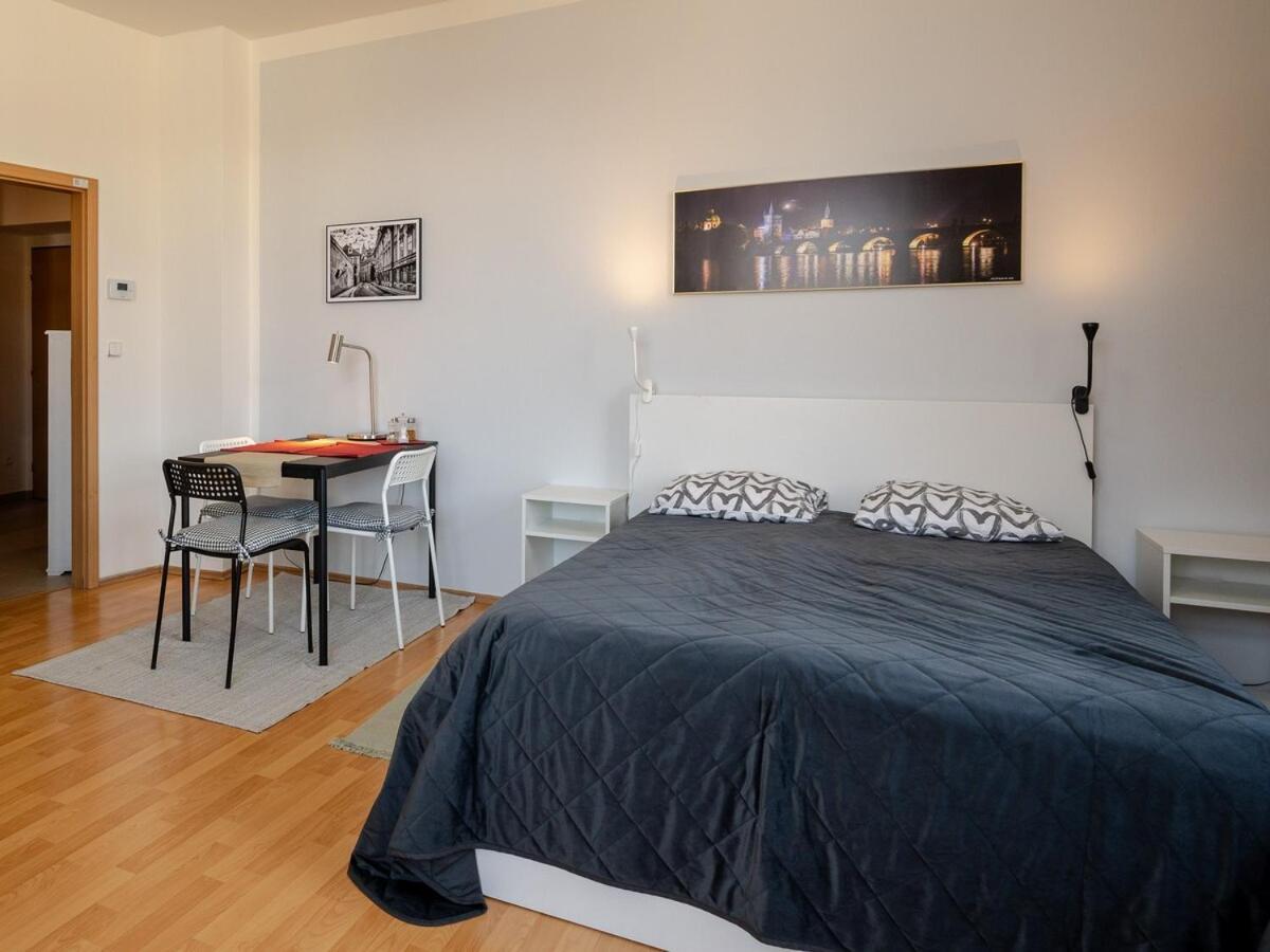 Comfortable In 8 - Liben Praga