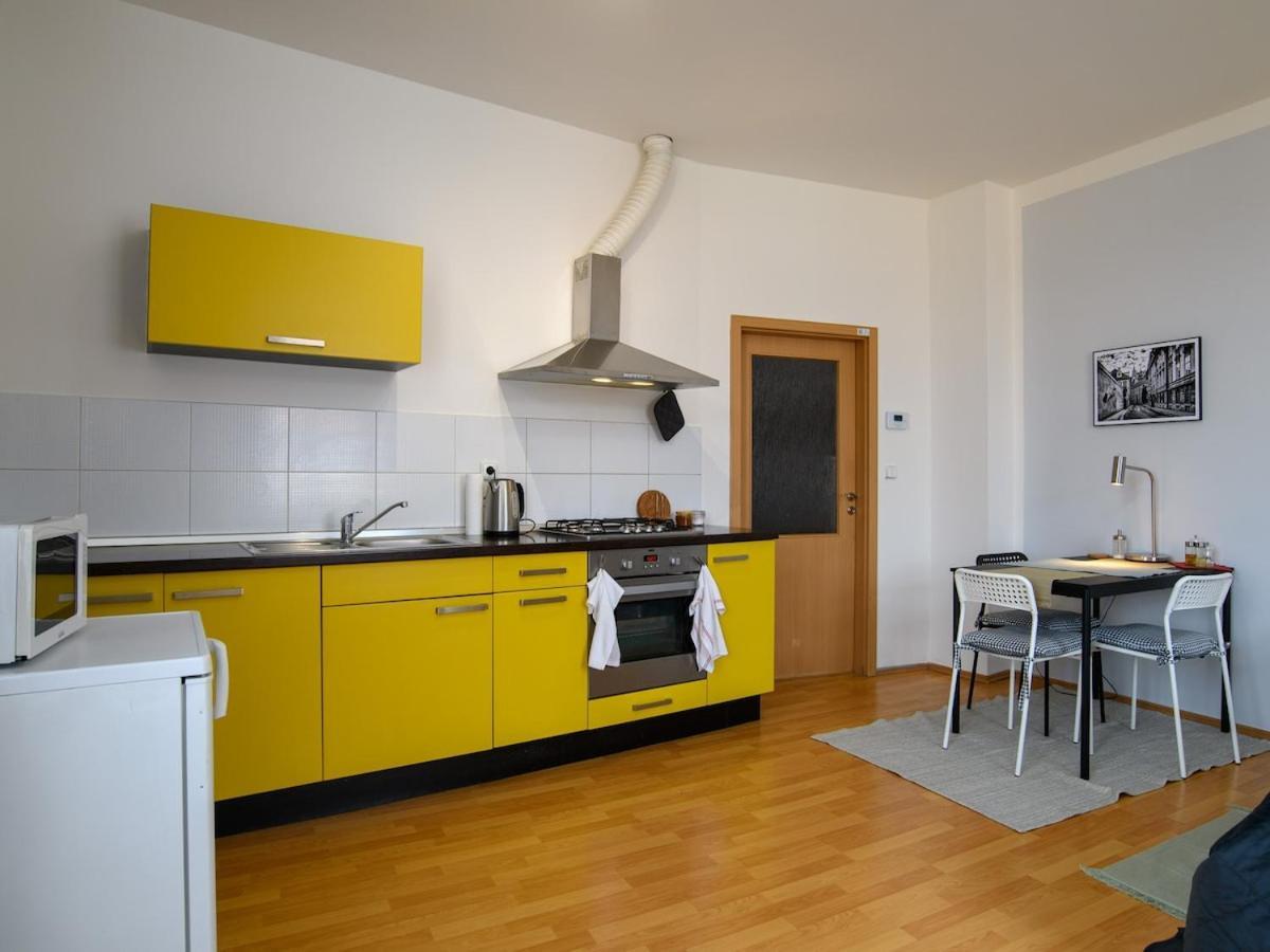 Comfortable In 8 - Liben * Praga